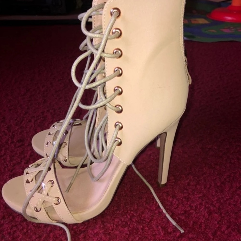 Heels - Picture 2 of 7